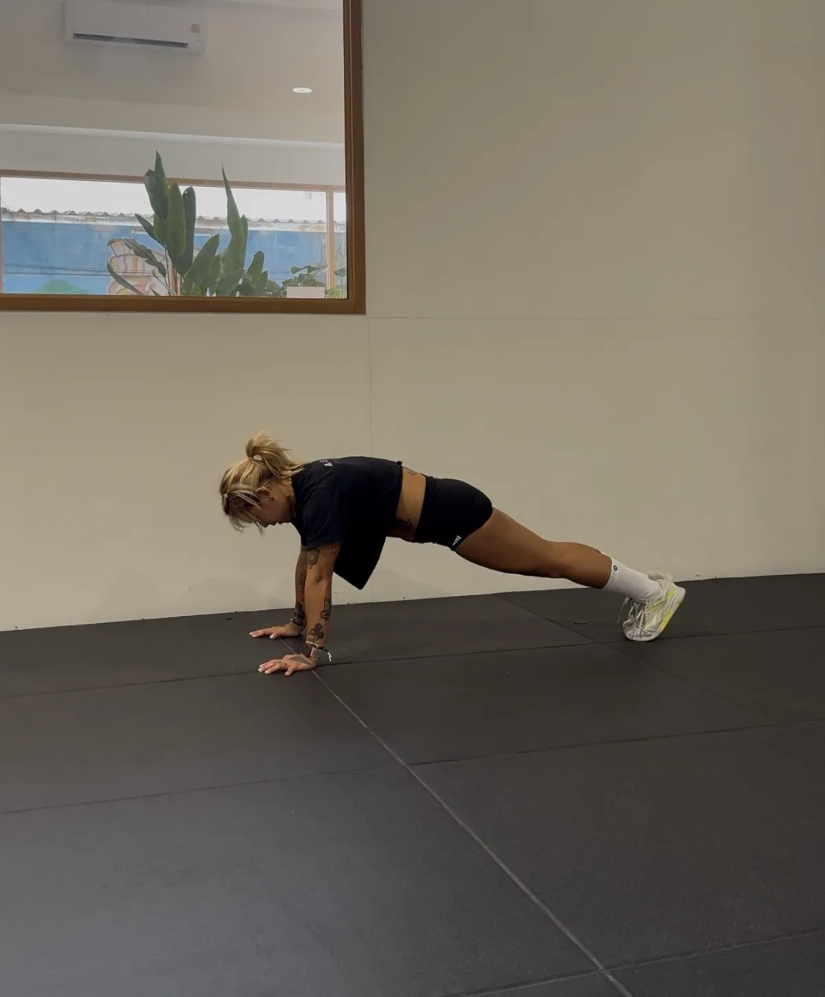 Learn How to perform a Plank